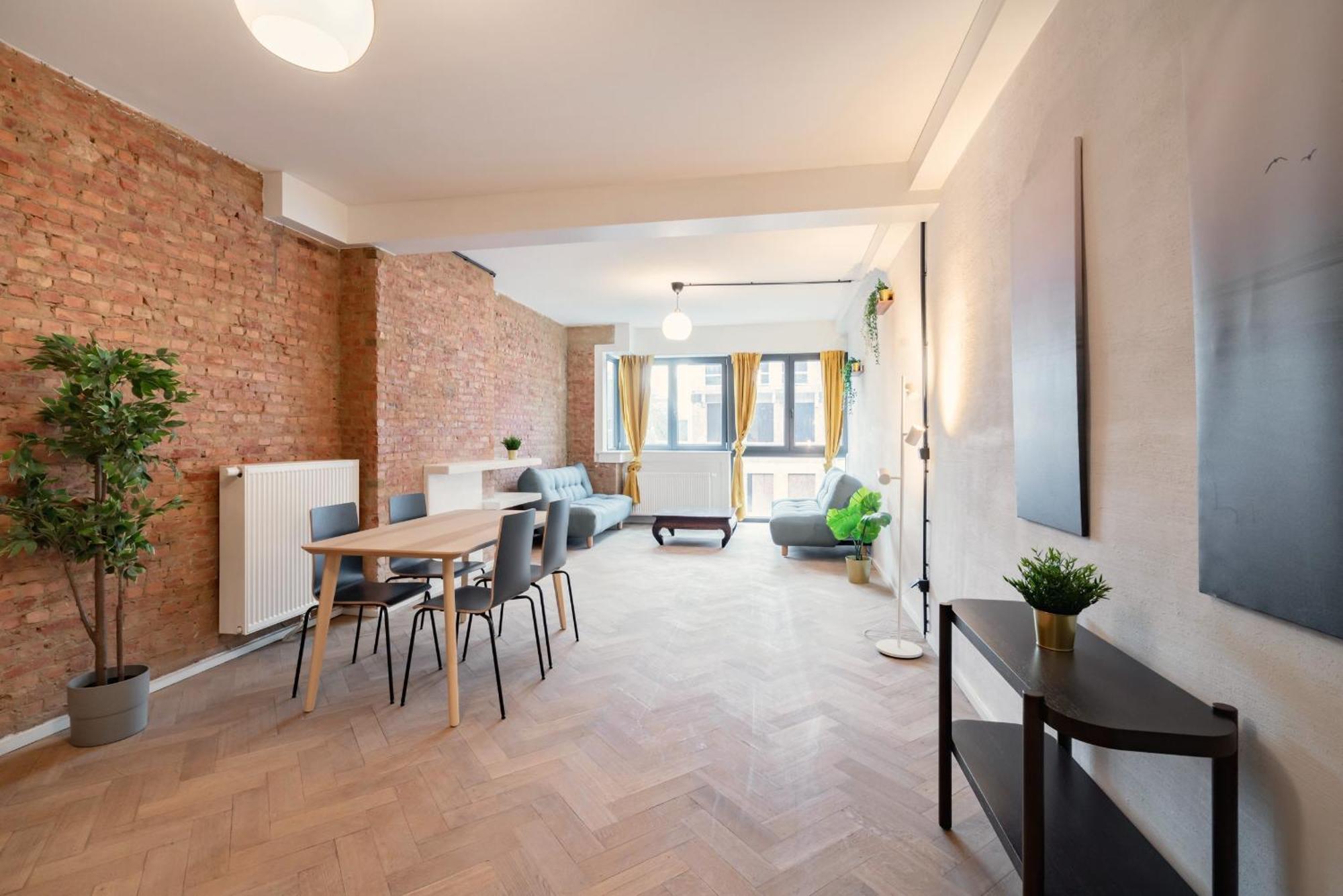 Two-Bedroom Apartments In The Heart Of Антверпен Екстериор снимка